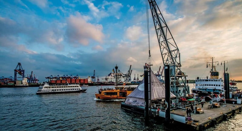 Hamburg: Guided Grand Harbor Sightseeing Cruise by Ship - Pier 3 to onboard comfort: finding the right boat fast