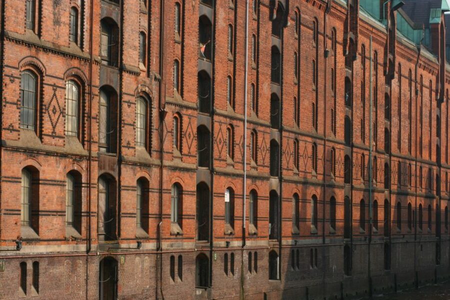 Hamburg: Guided Port Walk for Families - A Tiny Ferry Break That Recharges the Group
