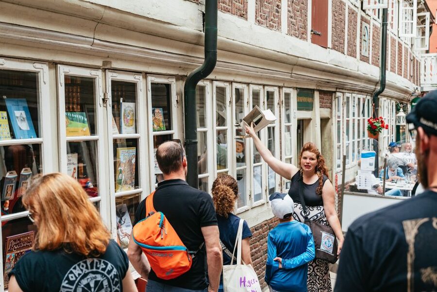 Hamburg: Guided Walking Tour for Magic Fans - Price and value: is $23 worth a 2-hour walking tour?
