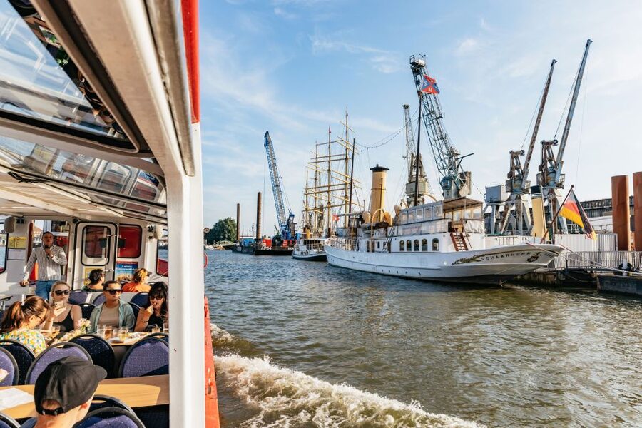 Hamburg: Harbor Cruise with Wine and Cheese - Price and value: is $49 worth it?