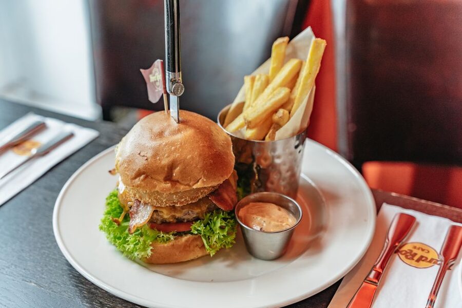 Hamburg: Hard Rock Cafe Skip-the-Line Meal - The Funk vs Rock Menus: How to Choose in 60 Seconds