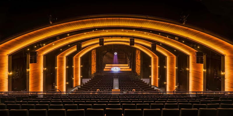 Hamburg: Harry Potter and the Cursed Child Theater - Who Should Book This Show, Families and True Fans