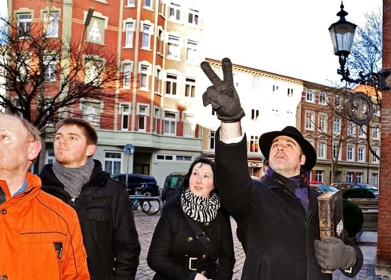 Hamburg: Interactive Crime Theater Tour in German - Who this Hamburg crime theatre tour is best for