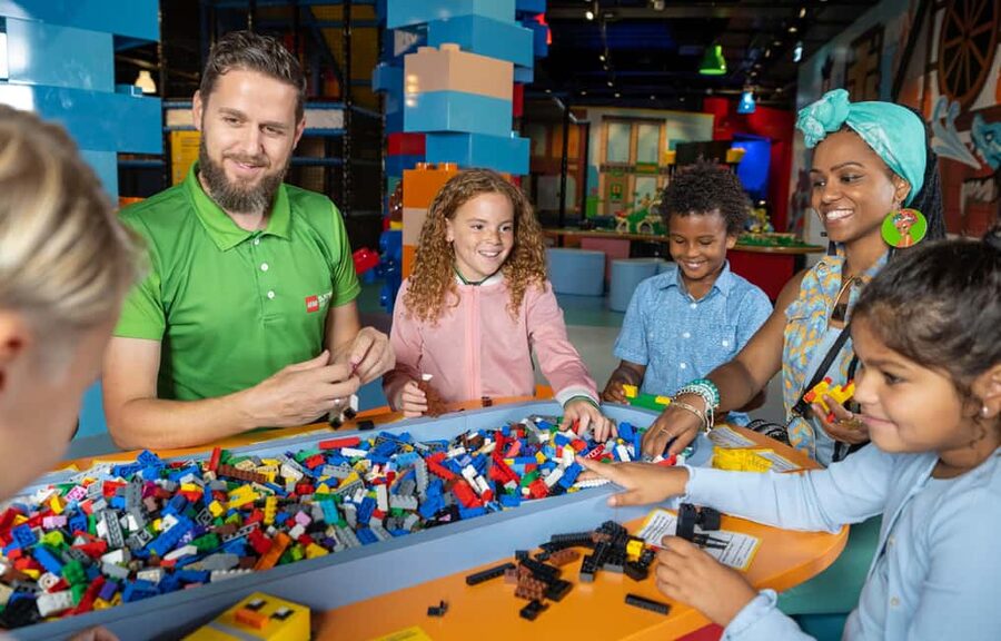 Hamburg: LEGO© Discovery Centre admission ticket - The 12 interactive areas: how to pace your day