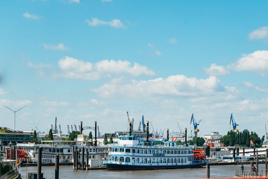 Hamburg: Line A Sightseeing Hop-On Hop-Off Bus Tour - How long the loop takes, and how to plan your hop-on hop-off day