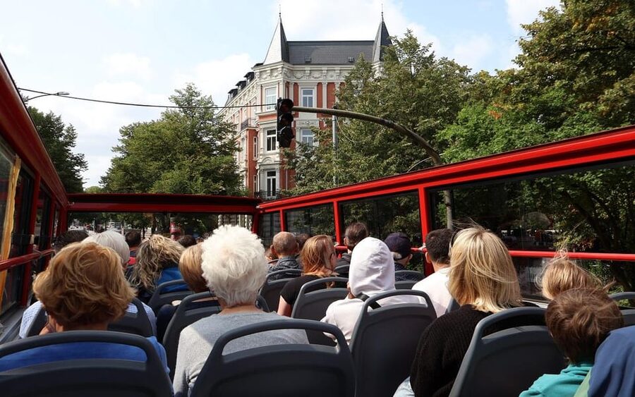 Hamburg: Line C Sightseeing Hop-On Hop-Off Bus Tour - What 15 Hop-On Stops Means for Your Day
