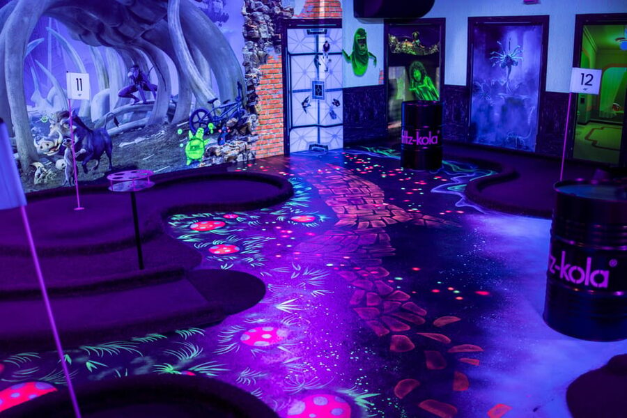 Hamburg: Moviegolf Experience - Cinema murals: how the movie guessing works