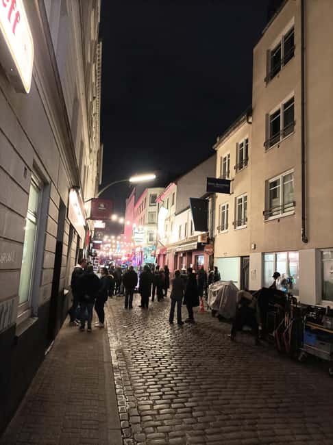 Hamburg: Neighborhood tour with an ex-dominatrix - Language and tone: German, English, Polish, and a frank vibe