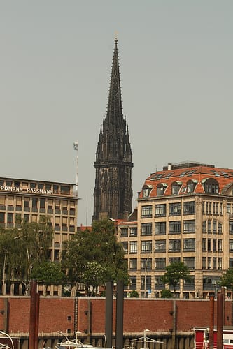 Hamburg: Private Tour Down Town around City Hall - The story beneath your feet: bunkers and pneumatic mail