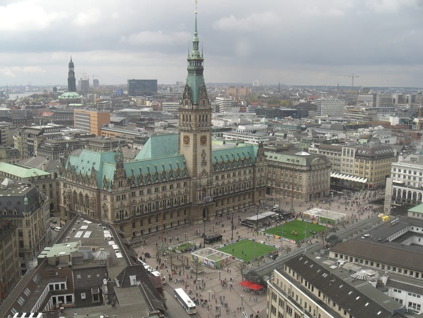 Hamburg: Private - Town Hall, Speicherstadt, Elbphilharmonie - Key highlights at a glance