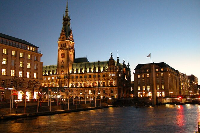 Hamburg Private Walking Tour with a Local - Starting at Bucerius Kunst Forum, then steering your own Hamburg