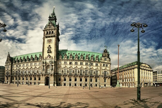 Hamburg Private Walking Tour with a Local - Comfort and timing for a Hamburg walk in real weather