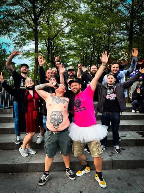 Hamburg: Pubcrawl & Nightlife Tour at St.Pauli - Who should book this St. Pauli pub crawl?