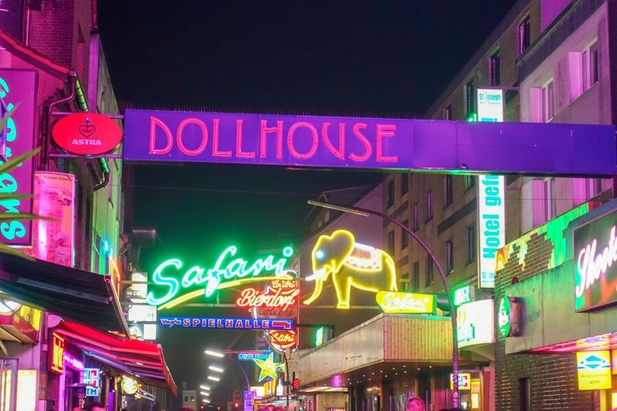 Hamburg: Reeperbahn Quickie, The Short & Sexy St. Pauli Tour - A 90-Minute Reality Check in Hamburg’s St. Pauli