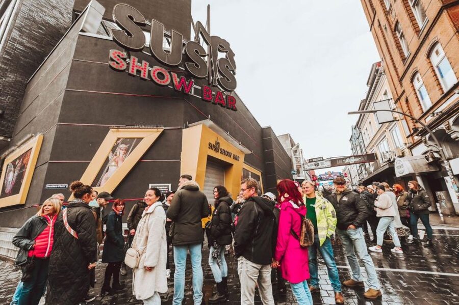Hamburg: Reeperbahn & St Pauli Guided Tour with Kiez Insider - Former Chinatown to a Notorious Bar: Why the Dark Stories Land