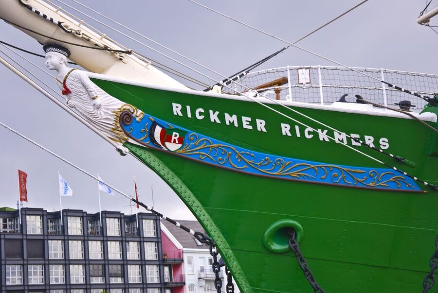 Hamburg: RICKMER RICKMERS Museum Entry Ticket - Why Hamburg’s RICKMER RICKMERS Feels Different Than a Normal Museum