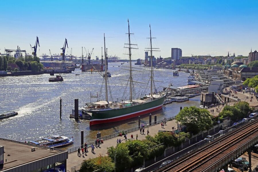 Hamburg: RICKMER RICKMERS Museum Entry Ticket - Taking a Break at the Onboard Restaurant, Without Expecting It Included