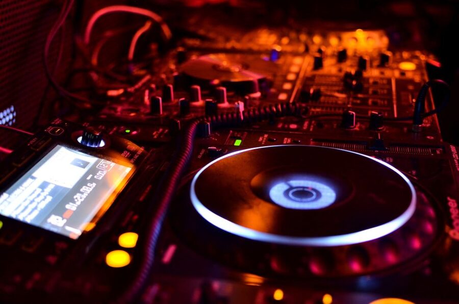 Hamburg: Saturday Night Boat Party - Price and Value: What $116 Really Buys
