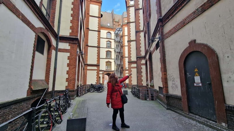 Hamburg: Speicherstadt, HafenCity + Elbphilharmonie Tour - Speicherstadt in 1 hour: why the warehouse district was built