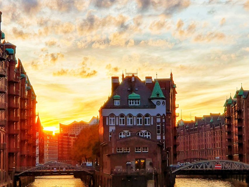 Hamburg: Speicherstadt, HafenCity + Elbphilharmonie Tour - What to wear and how to plan for rain or shine