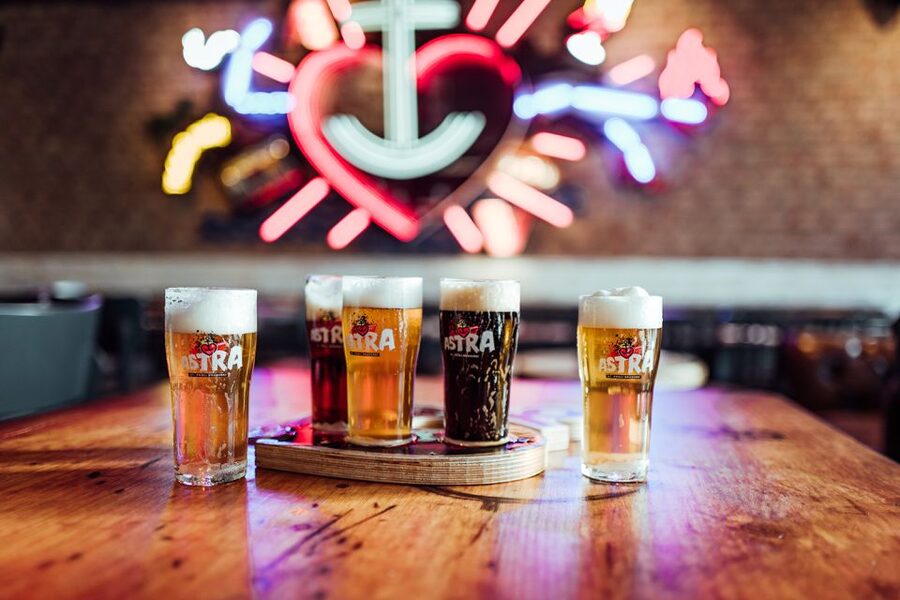 Hamburg: St. Pauli Breweries Walking Tour with Tastings - St. Pauli and the Reeperbahn Angle, Told in German