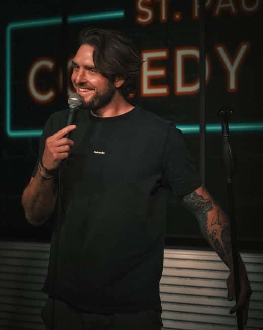 Hamburg: St. Pauli Comedy Club - The Venue Details That Actually Matter: Bathrooms, Crowds, and Your Comfort