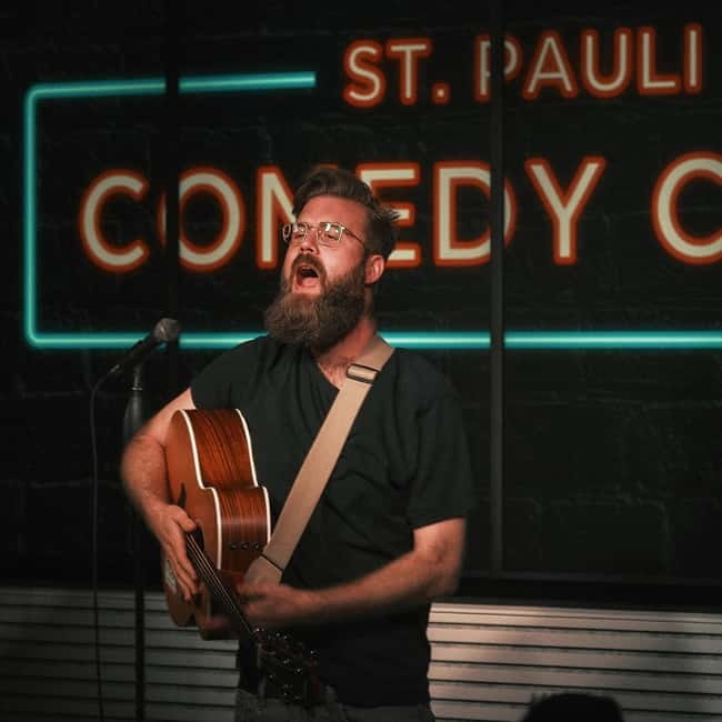 Hamburg: St. Pauli Comedy Club - Who This Works Best For