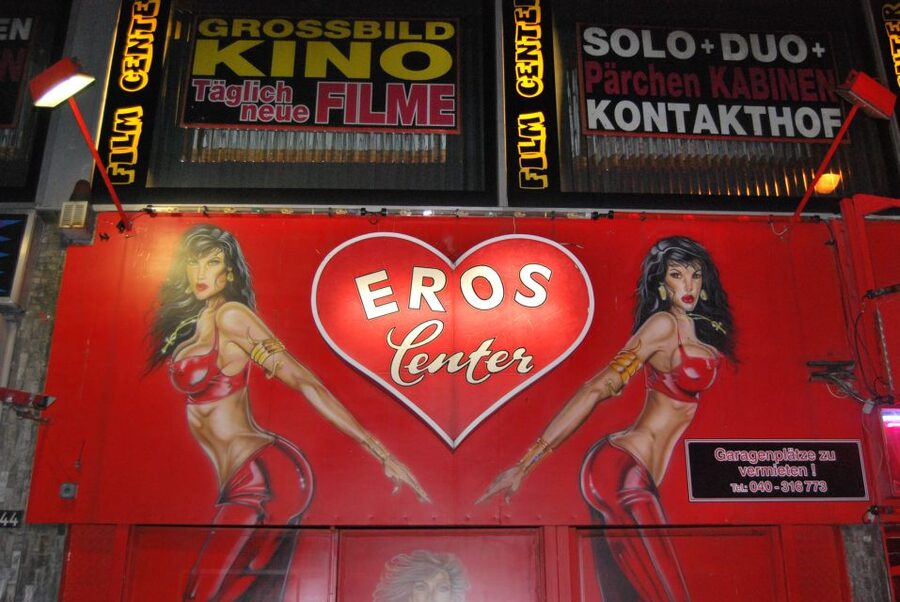 Hamburg: The Ultimate Sex, Drugs, and Hotdog Tour - Key moments you will remember
