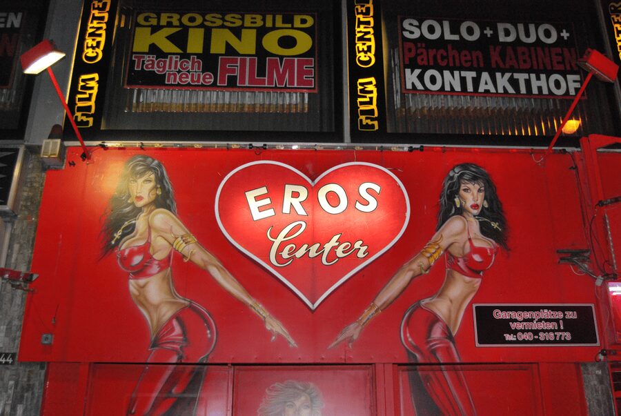 Hamburg: The Ultimate Sex, Drugs, and Hotdog Tour - Beer Dorf Farewell Shot and the Endgame of a Night Out