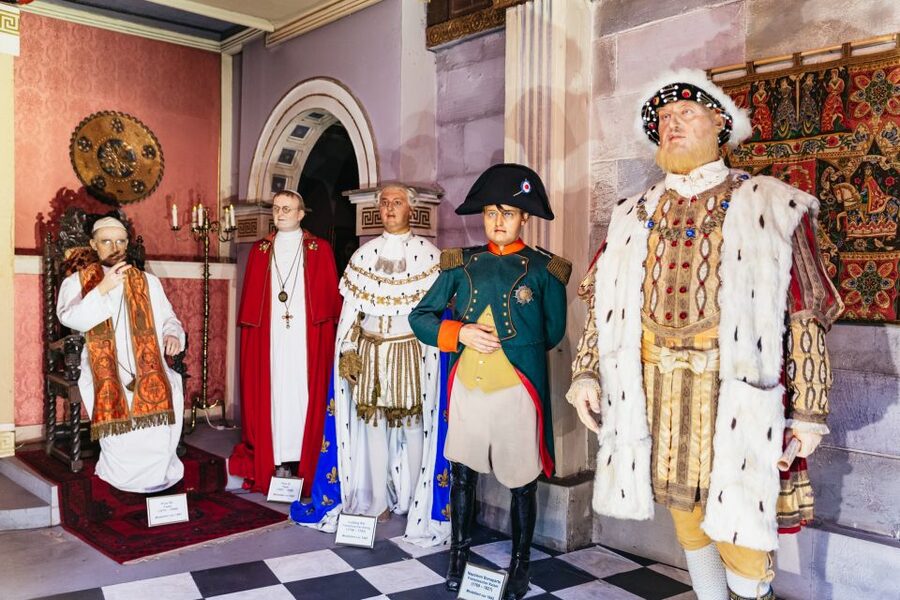 Hamburg: Ticket to the Panoptikum Waxworks - Price and value of a $11 Panoptikum ticket