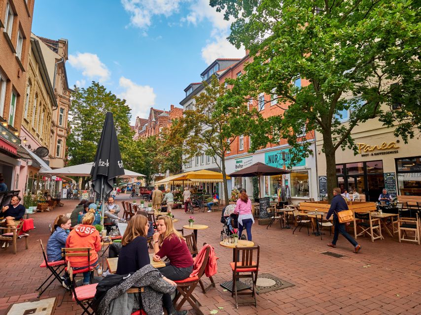 Hannover: Culinary walking tour district List/Oststadt - Lister Platz to Gramann and Ahrberg: the tour’s warm welcome