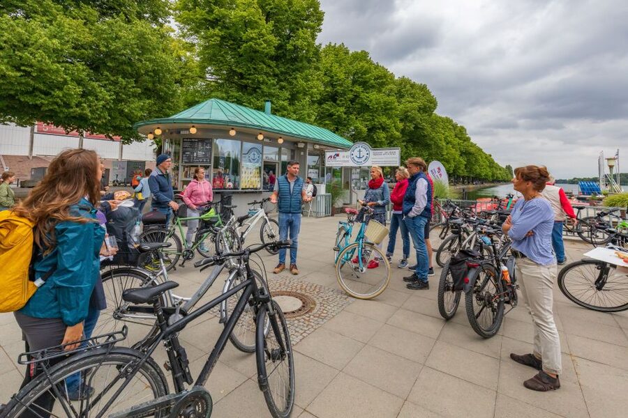 Hannover: Guided Bike Tour for Foodies with Tastings - Key Highlights You Will Care About