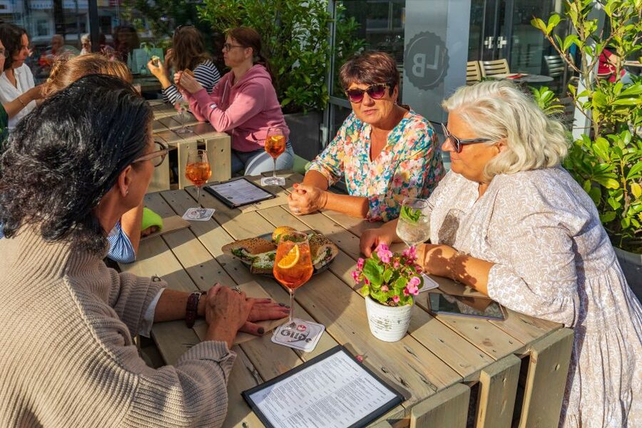 Hannover: Guided Bike Tour for Foodies with Tastings - Helmets, Bikes, and the One Logistics Choice That Changes Everything
