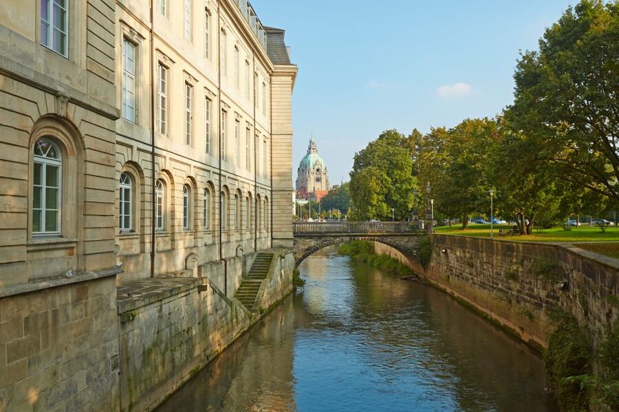 Hannover: Guided City Walk - Market Church and the sense of Hannover at street level