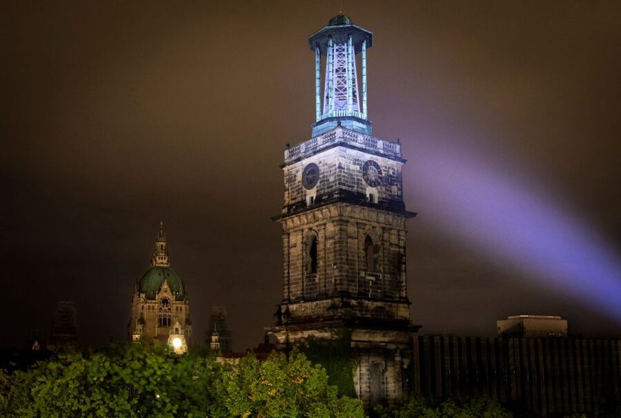 Hanover: Flashlight Guided Walking Tour at Night - Leibnizhaus and Beginenturm: Stories You Can See, Not Just Hear