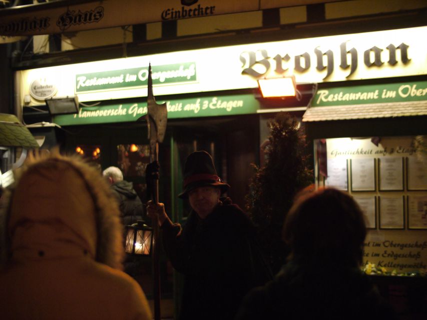 Hanover: Night tour with night watchman Melchior - Beer History and Court Life, Told Like a Performance