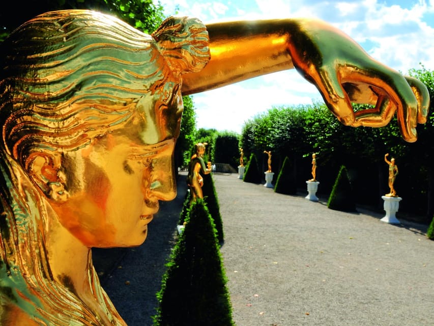 Hanover: Royal Gardens of Herrenhausen Guided Tour - Hanover and the English royal family, explained in garden language