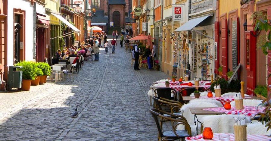Heidelberg: City of Romance 2-Hour Walking Tour - Heidelberg Starts at Universitätsplatz, Löwenbrunnen in View