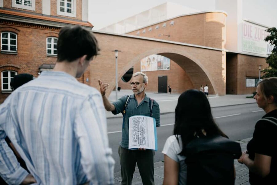 Hidden Architectural Gems of Munich (Max. 16 guests) - Piazza Zenetti start: how to spot your guide and set your pace