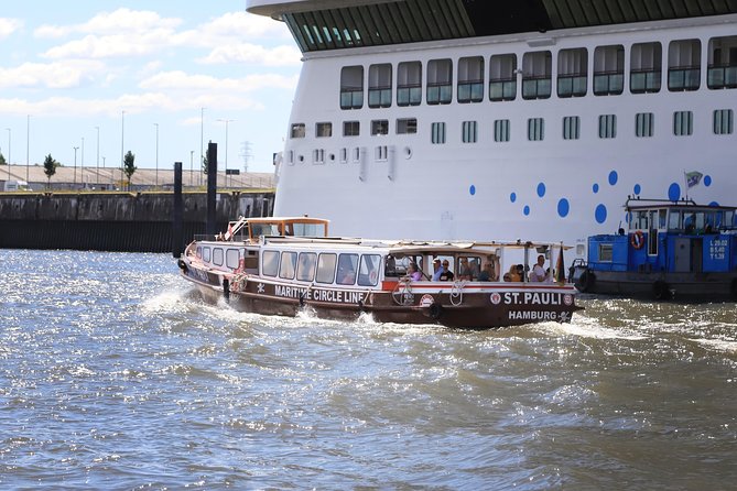 Hop-on hop-off on the water with the Maritime Circle Line in Hamburg - Who this tour suits best