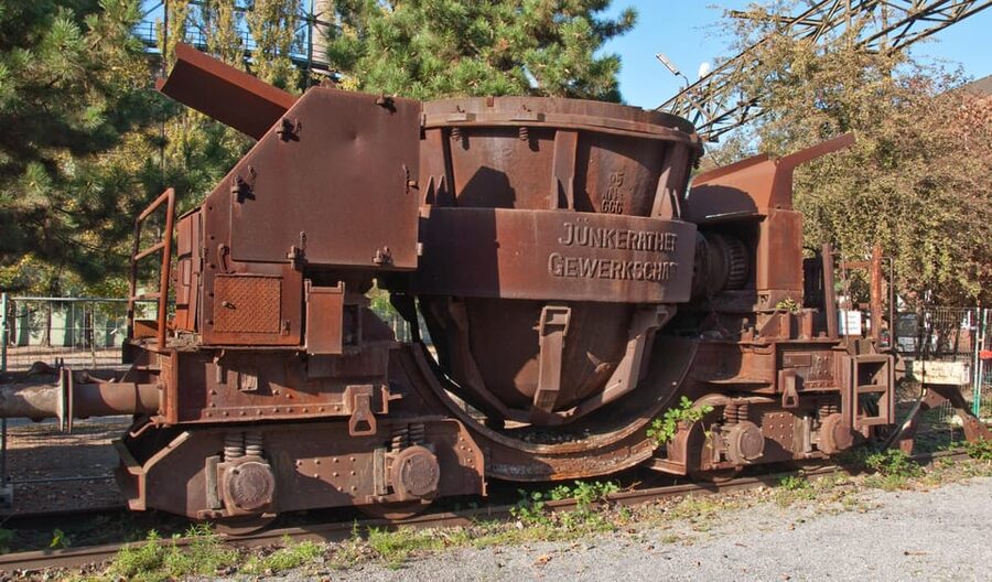 Hut tour Duisburg-Nord Landscape Park - How the Guide Makes the Technology Click