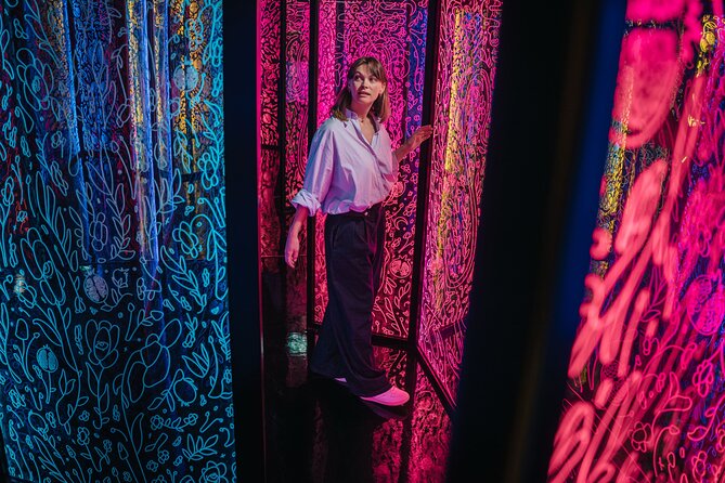 IKONO Berlin Immersive Experience - The giant ball pool and other must-play zones
