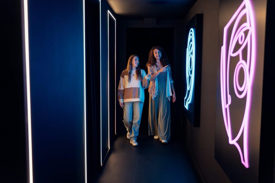 IKONO Berlin. Immersive Experience - Accessibility and Mobility: What the Info Means for You