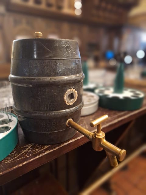 Informative and fun brewery tour in German, public - Brauerei zur Malzmühle: your first taste, your first Cologne story