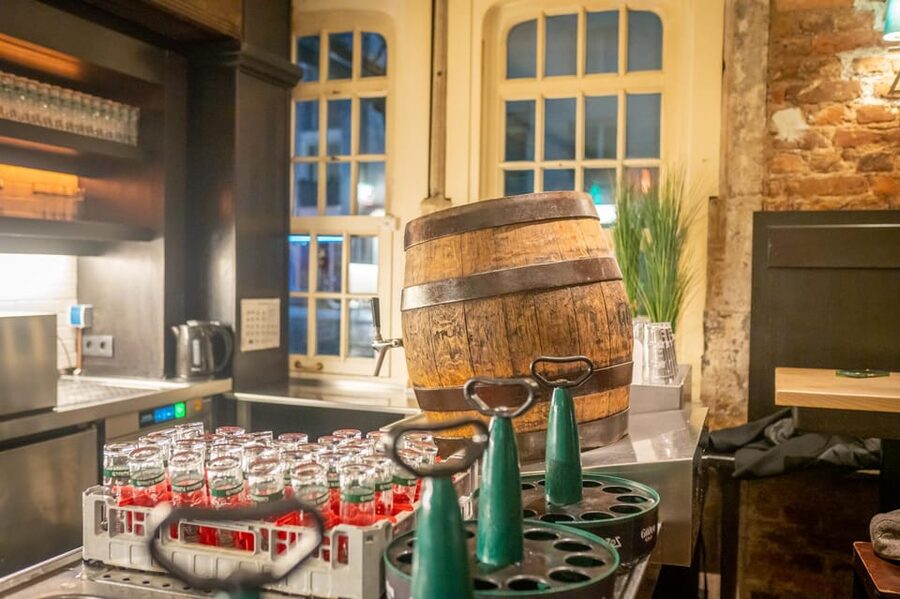 Informative and fun brewery tour in German, public - Your guide, the fun tone, and why you will meet people