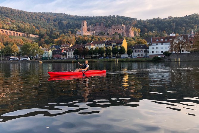Kayak-Tour in Heidelberg on river Neckar - Old Bridge (Karl Theodor Bridge): the first big moment