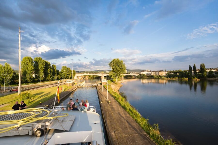 Koblenz: Panoramic Cruise on Moselle River to Winningen - Koblenz from the water: old town views you do not get from the street
