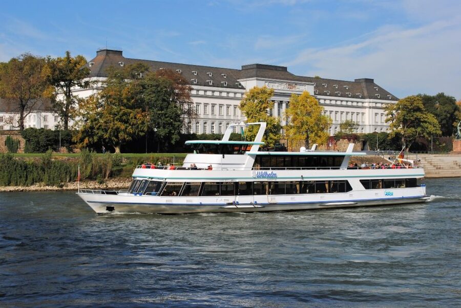 Koblenz: Rhine Valley Castle Sightseeing Cruise - Entering Koblenz by boat: what makes this cruise work
