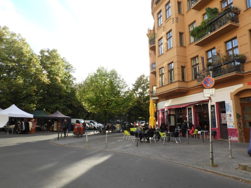 Kreuzberg: Culinary Food Tour - Neues Kreuzberger Zentrum and the 19th-century working life mood