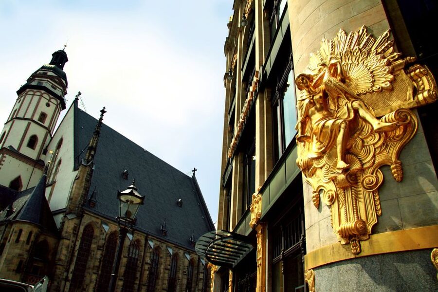Leipzig: 1.5-Hour Historical Walking Tour in German - What You’ll Learn in German: Two Halves, Greenlanders, and Fountain Folklore